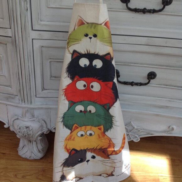 Wide Eyed Stack of Cats on Canvas Apron - Picture 1 of 3